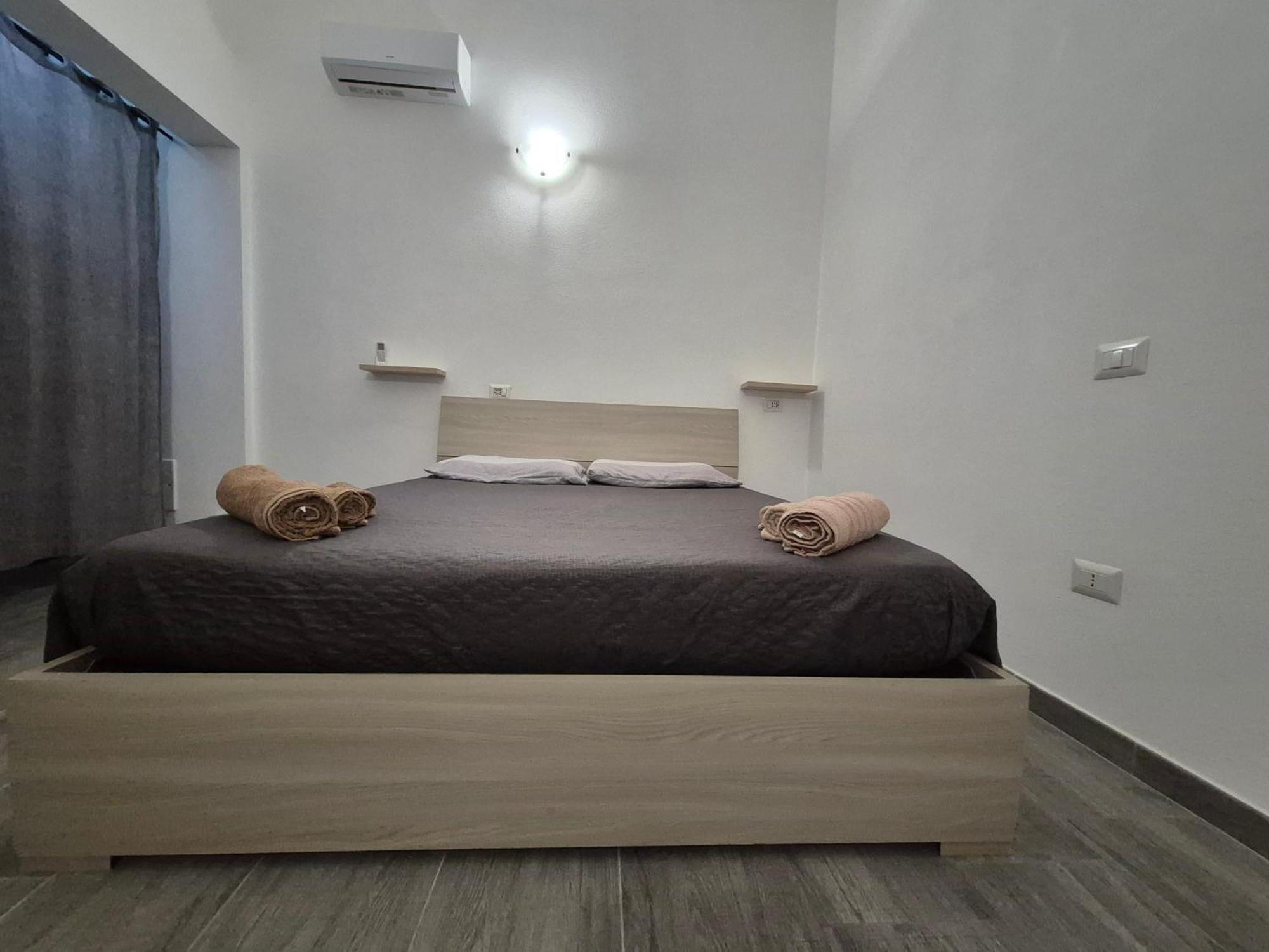 Casa Vacanza Monoboito 콰르투 산텔레나 외부 사진
