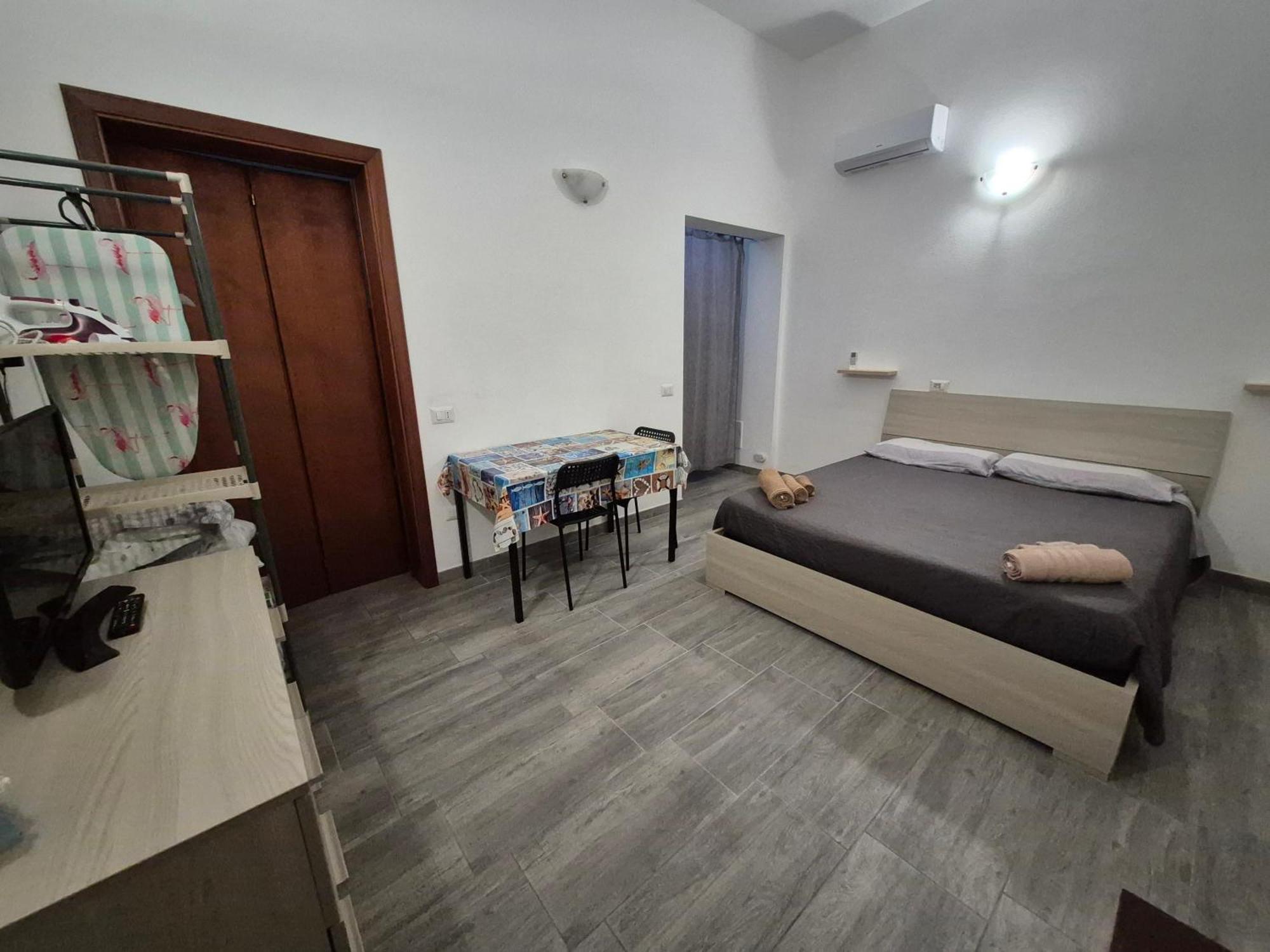 Casa Vacanza Monoboito 콰르투 산텔레나 외부 사진